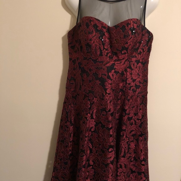 Formal Dress - Picture 5 of 8